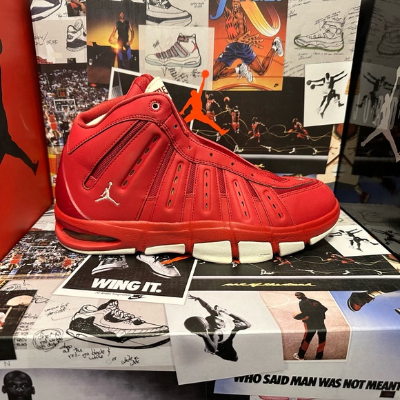 Jordan Melo M7 Size 9.5 Red/White Used Like New 414843-602 RARE With BOX - Picture 7 of 9